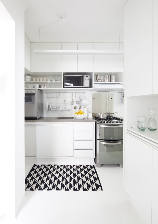 small kitchen design ideas with whites